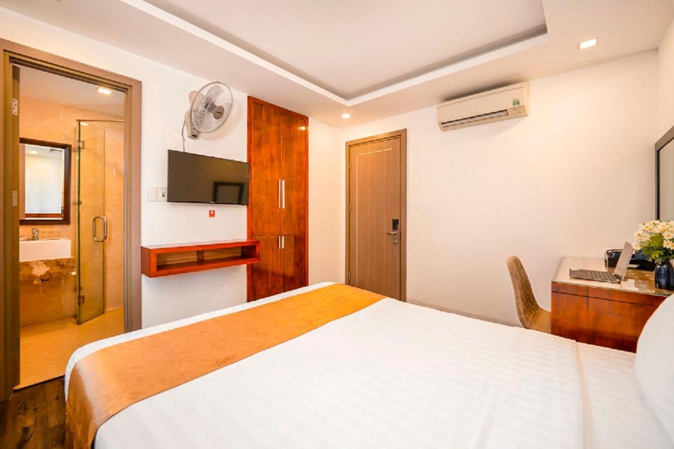 Waikiki Beach Hotel Da Nang Esterno foto
