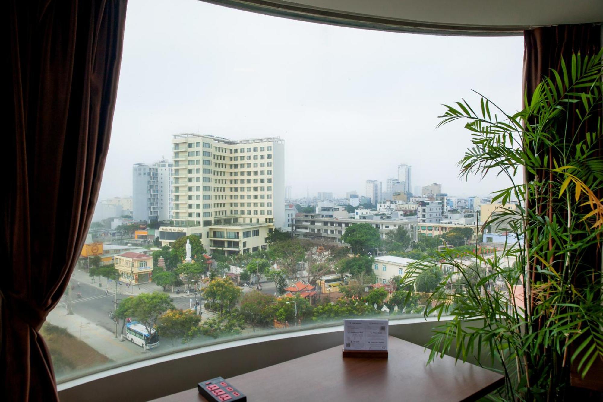 Waikiki Beach Hotel Da Nang Esterno foto